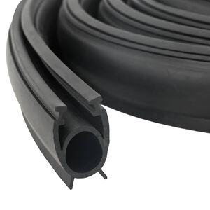 vidaXL Gar&aacute;zs Ajt&oacute; T&ouml;m&iacute;t&eacute;s Fekete 41 x 33 mm 5,5 m PVC