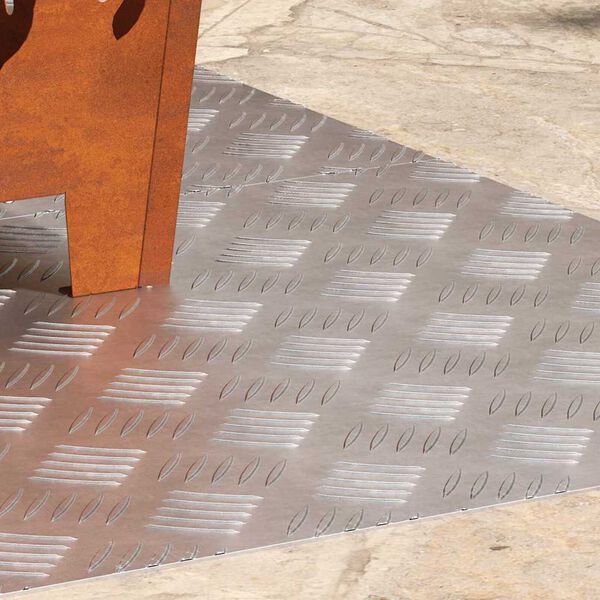 3 / 8. term&eacute;kk&eacute;p megjelen&iacute;t&eacute;se