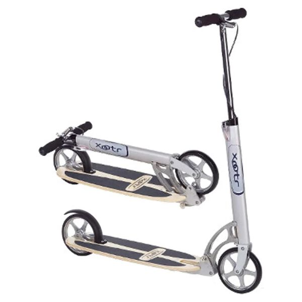 Xootr XCR2 Cruz Ultra robog&oacute; s&aacute;rv&eacute;dő f&eacute;kkel