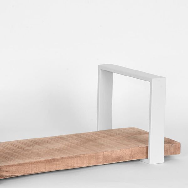 LABEL51 Slam fa/feh&eacute;r sz&iacute;nű M-es m&eacute;retű fali polc 60 x 23 x 20 cm