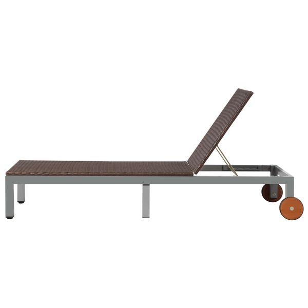 vidaXL barna polyrattan napozóágy kerekekkel