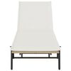vidaXL bézs polyrattan napozóágy párnával