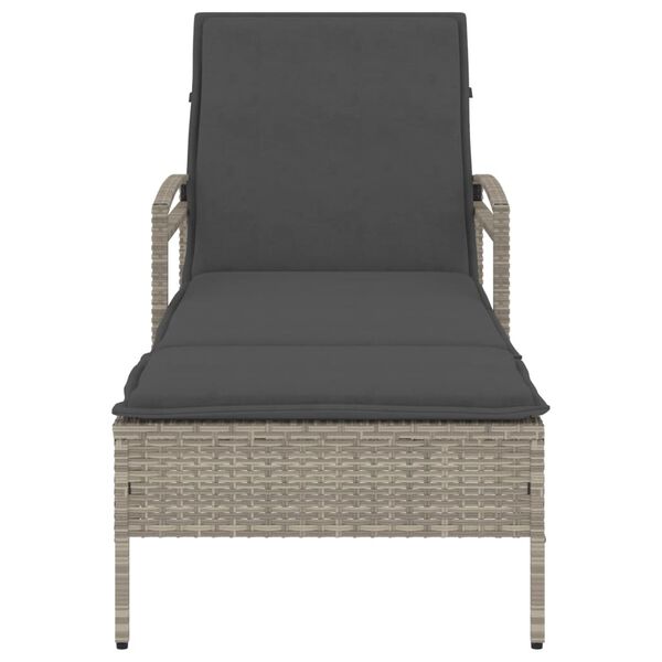 vidaXL világosszürke polyrattan napozóágy párnával 63x200x81 cm