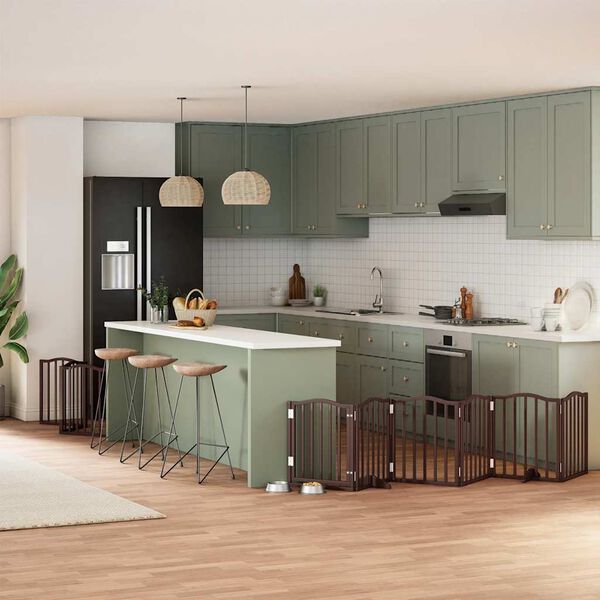 vidaXL barna ny&aacute;rfa 9 paneles &ouml;sszecsukhat&oacute; kutyakapu ajt&oacute;val 450 cm