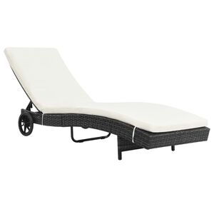 vidaXL fekete polyrattan napoz&oacute;&aacute;gy p&aacute;rn&aacute;val &eacute;s kerekekkel