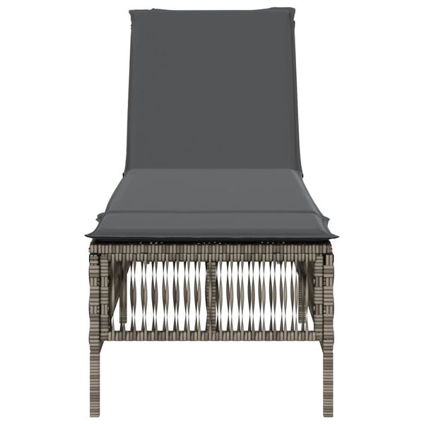 vidaXL szürke polyrattan napozóágy párnával