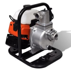K&eacute;t&uuml;temű benzinmotoros v&iacute;zszivatty&uacute; 1,2 kW 0,95 L