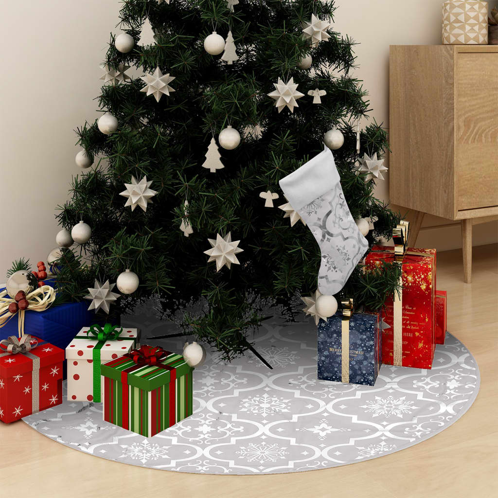 vidaXL fényűző fehér szövet karácsonyfatalp-takaró zoknival 90 cm